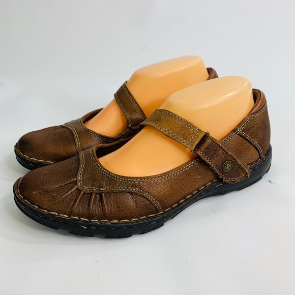LifeStride Women's Regina at Famous Footwear | Famous footwear, Women, Lifestride